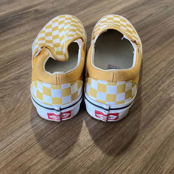 Vans - Picture 2 of 3